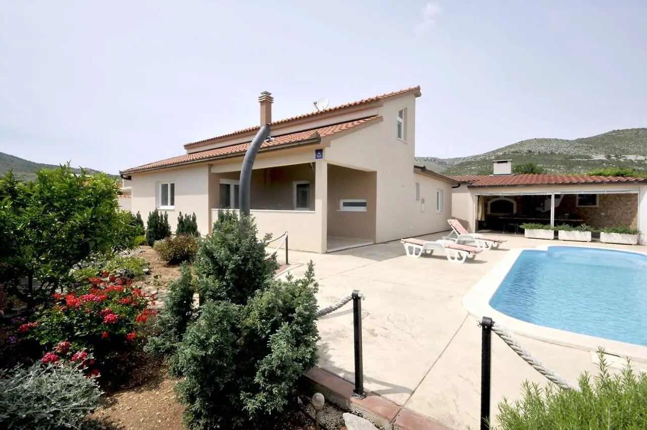 Luxury Villa With A Swimming Pool Plano, Trogir - 18490