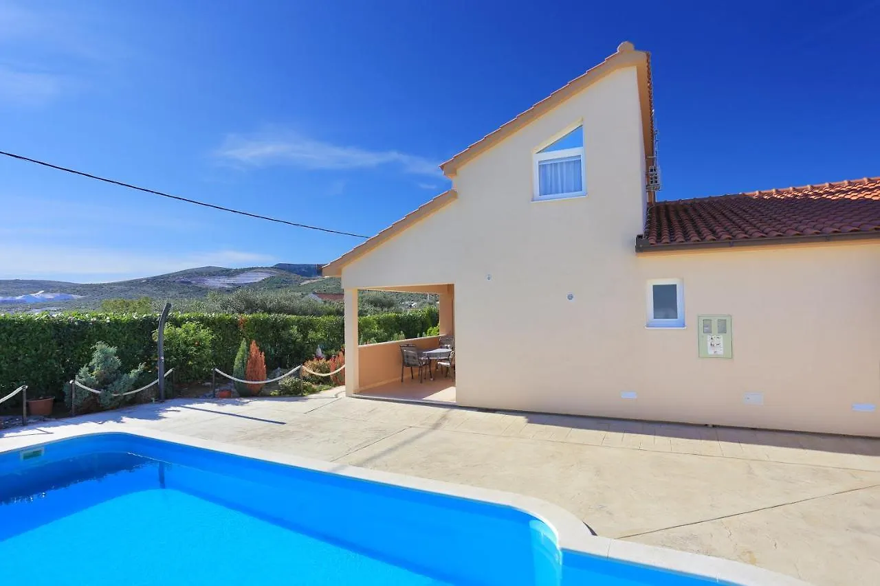 Luxury Villa With A Swimming Pool Plano, Trogir - 18490 Croatia