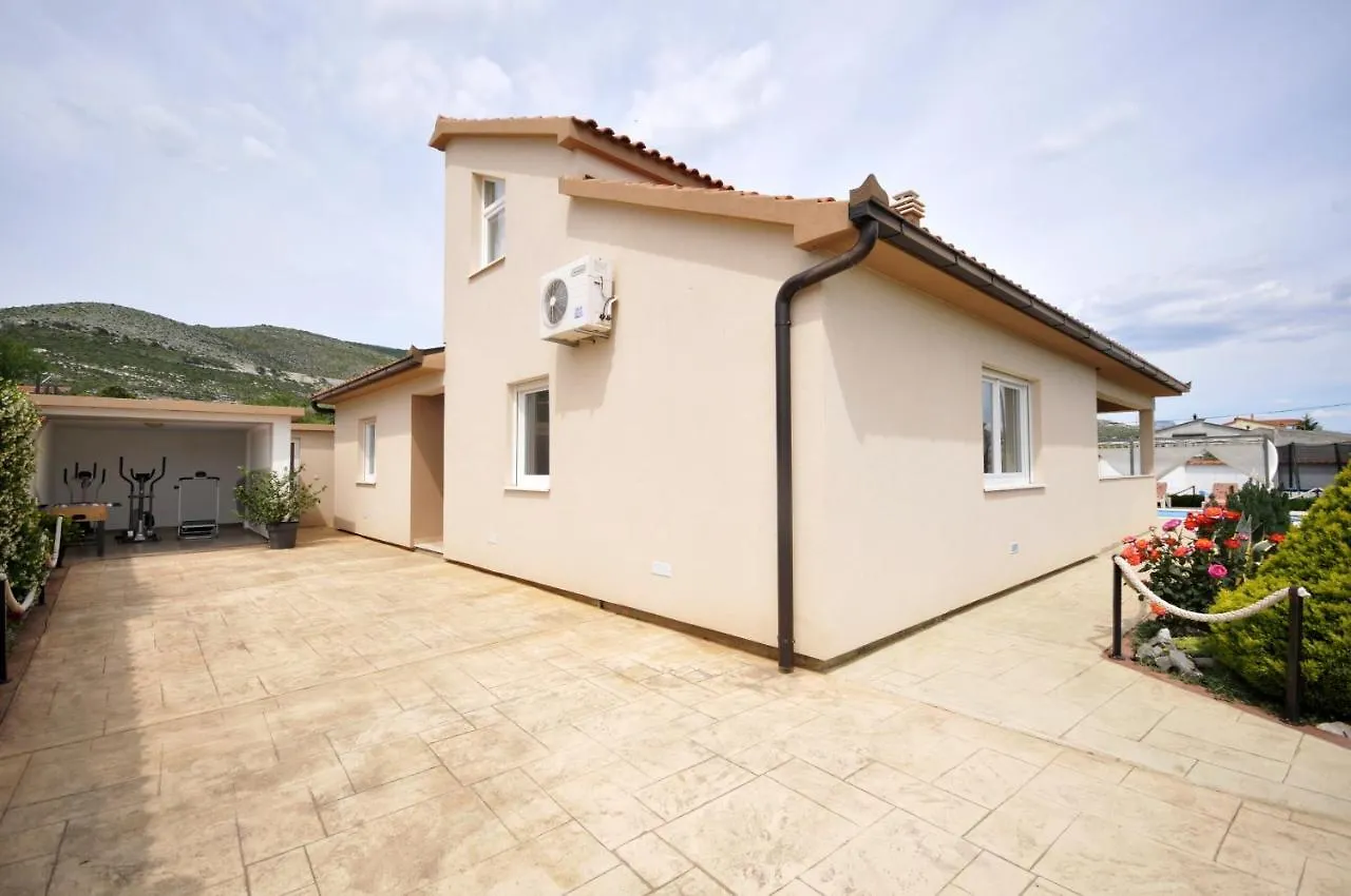 Luxury Villa With A Swimming Pool Plano, Trogir - 18490