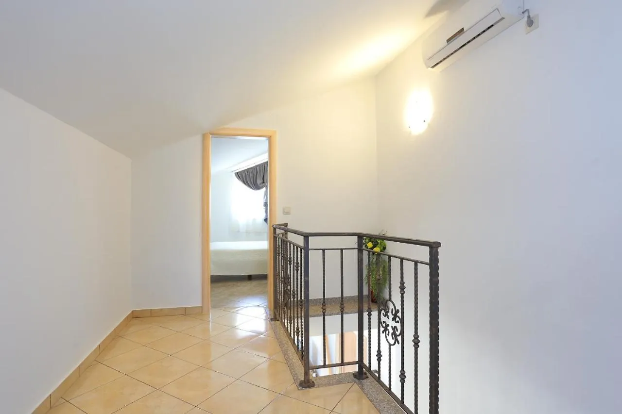 Luxury Villa With A Swimming Pool Plano, Trogir - 18490